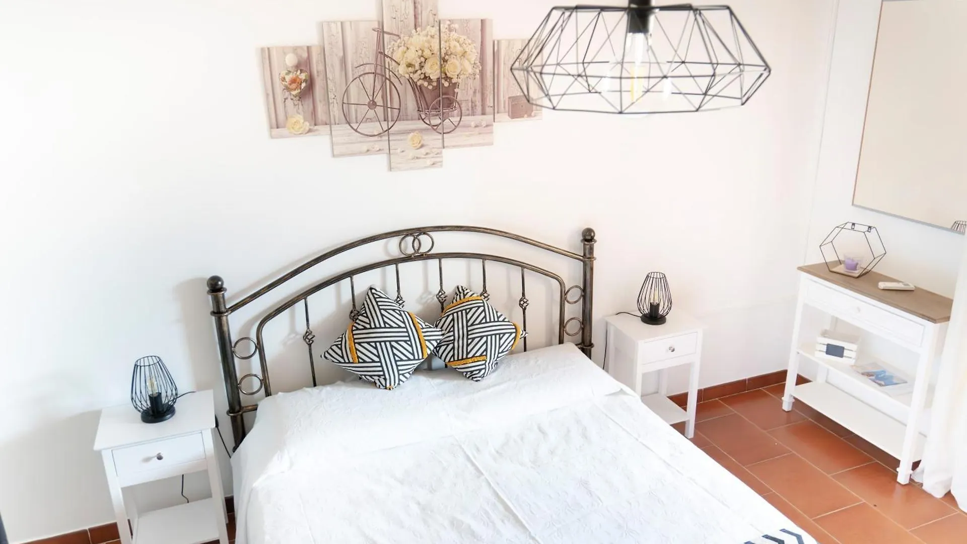 Affittacamere Hotel Domo Is Domus SantʼAnna Arresi Italia